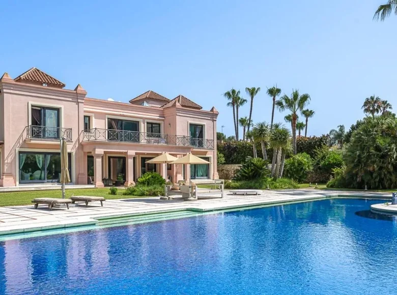 Casa 10 habitaciones 1 069 m² Estepona, Španjolska