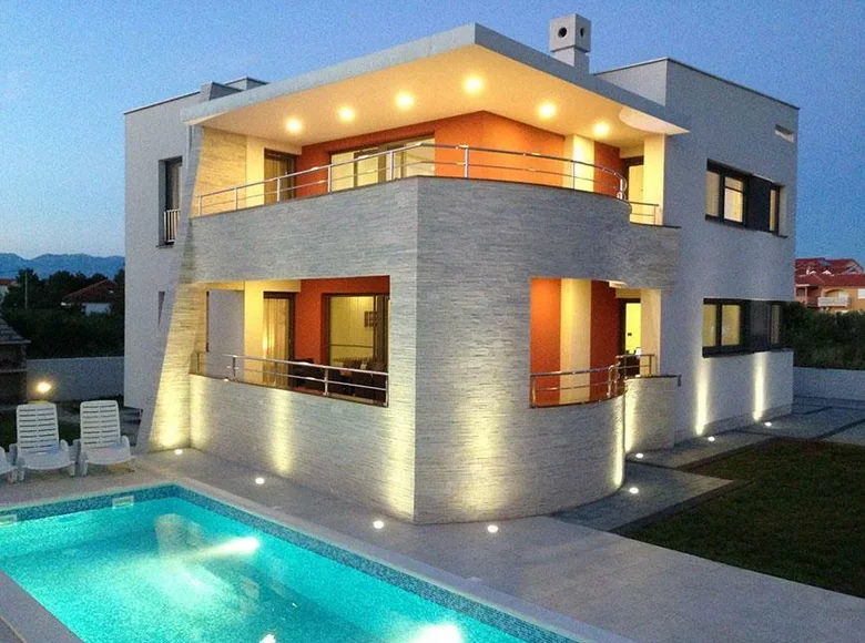 6 bedroom villa 380 m² Grad Nin, Croatia