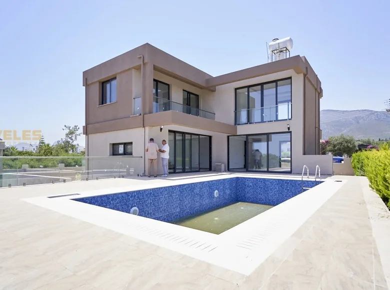 Villa de 4 dormitorios 550 m² Girne Kyrenia District, Chipre del Norte