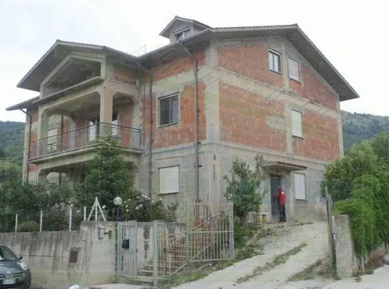 4 bedroom Villa 600 m² Alessandria della Rocca, Italy