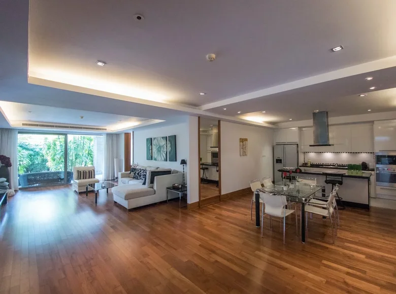 Condo 3 bedrooms 220 m² Phuket, Thailand