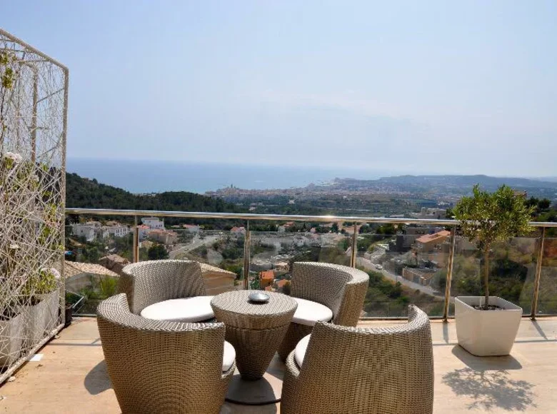 5-Schlafzimmer-Villa 380 m² Sitges, Spanien