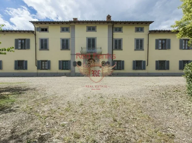 Propriété commerciale 7 000 m² à San Giovanni Valdarno, Italie