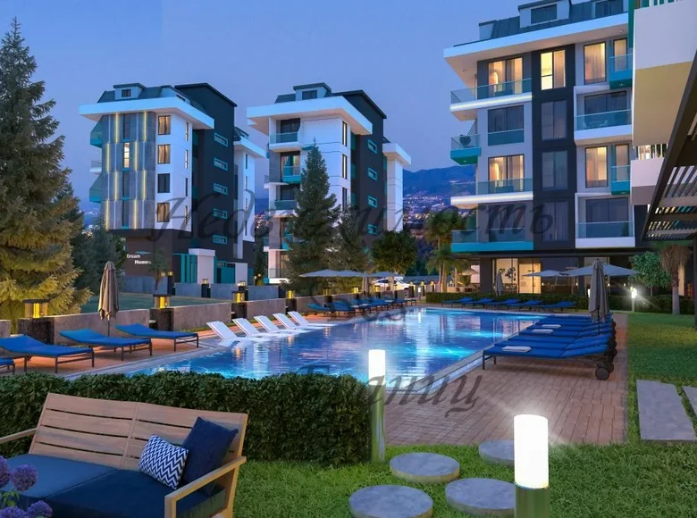 Mieszkanie 4 pokoi 138 m² Alanya, Turcja