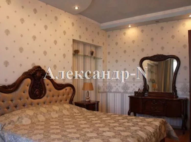 Mieszkanie 3 pokoi 151 m² Odessa, Ukraina
