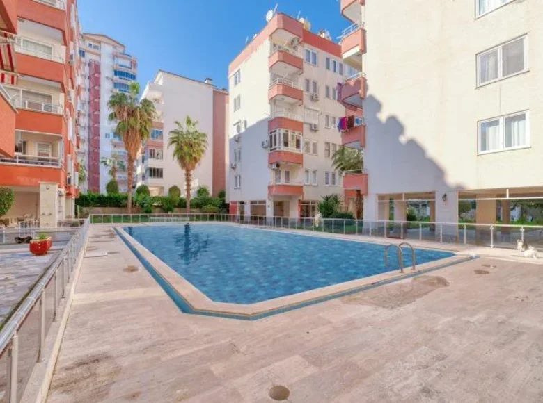 Mieszkanie 2 pokoi 60 m² Alanya, Turcja