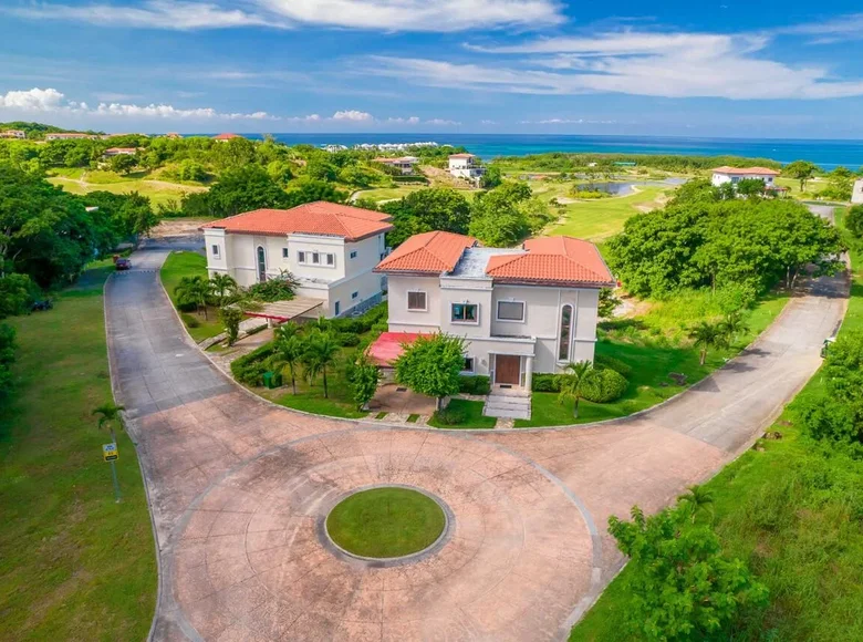 5 bedroom house 548 m² Roatan, Honduras