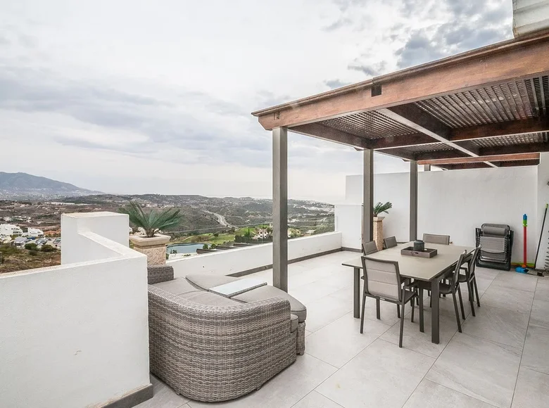 Mieszkanie 3 pokoi 150 m² Mijas, Hiszpania