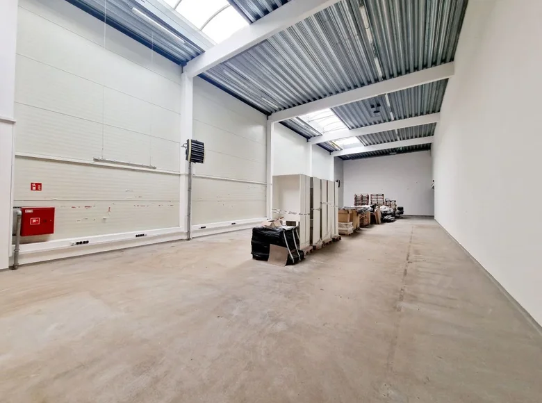 Shop 550 m² in Lodz, Poland