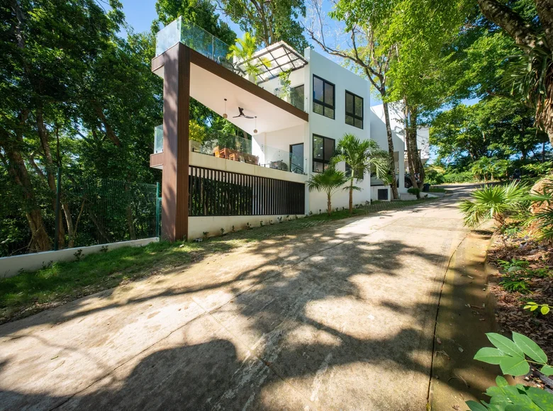 Dom 5 pokojów 320 m² West Bay, Honduras