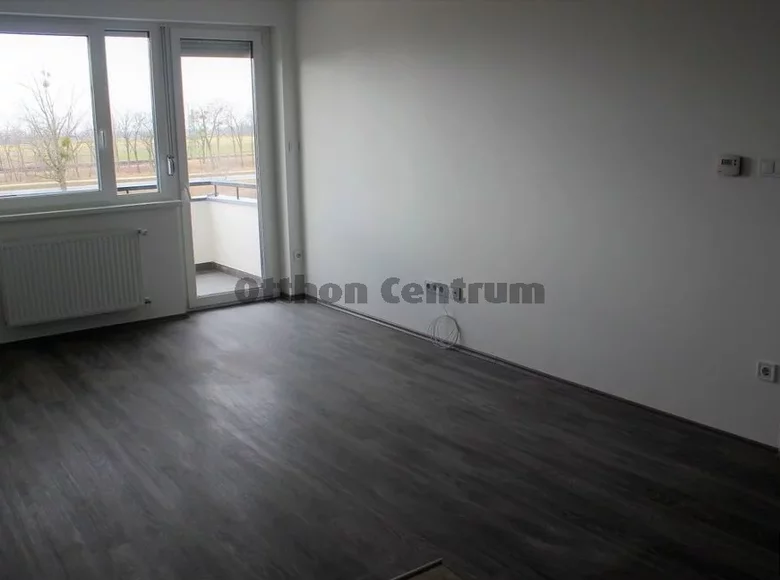 Commercial property 611 m² in Rajka, Hungary