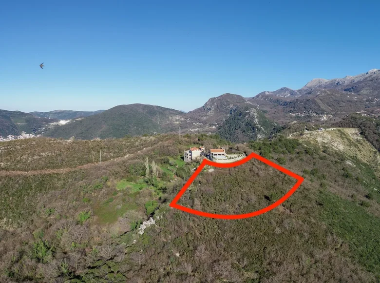 Grundstück 2 500 m² Becici, Montenegro
