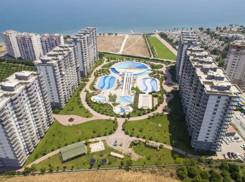 2 bedroom apartment 120 m² Mersin, Turkey