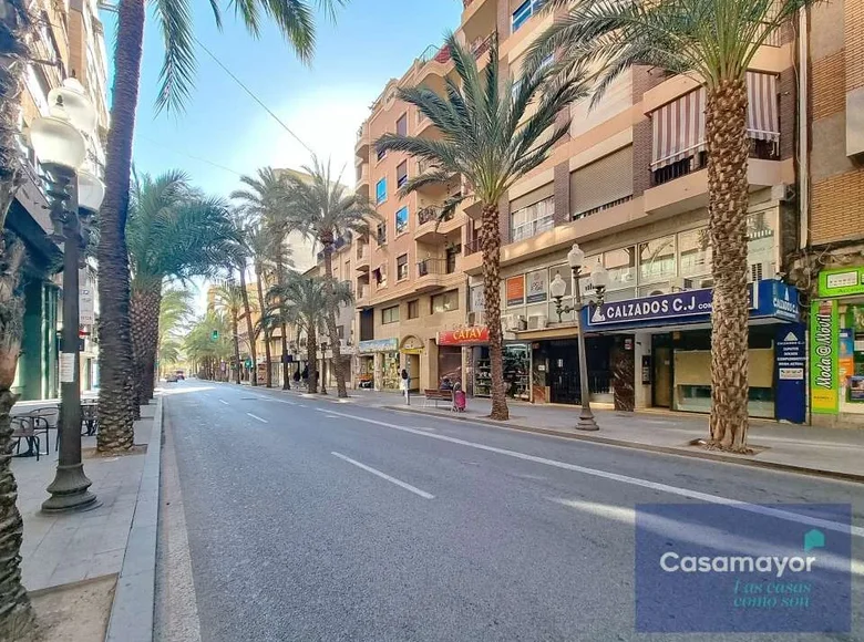 Propiedad comercial 375 m² en Alicante, España