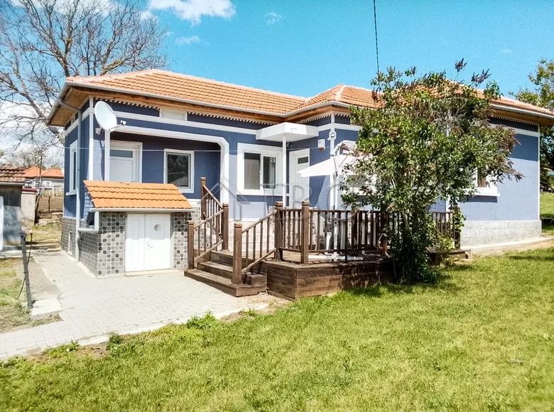 2 bedroom house 81 m² Dobrich, Bulgaria