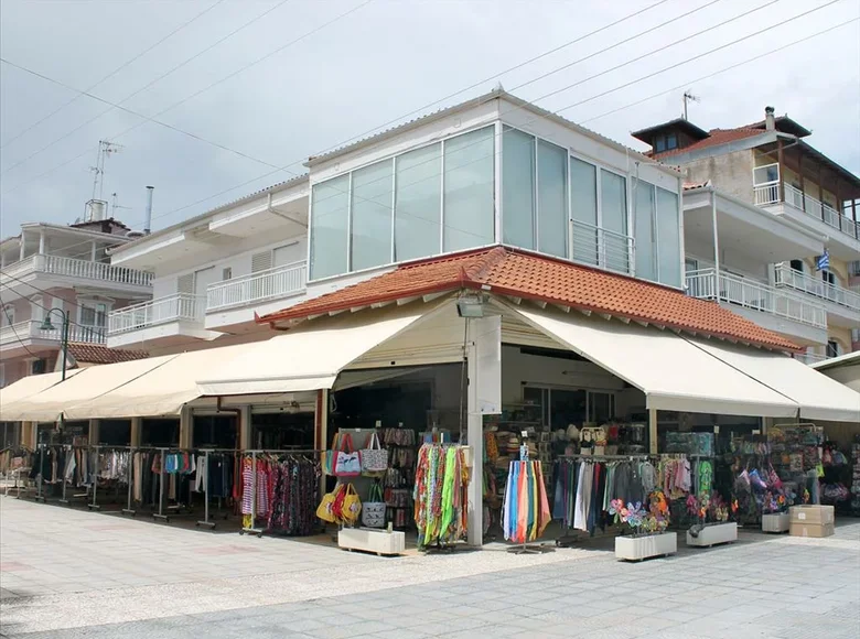 Propriété commerciale 200 m² à Olympiaki Akti (Plâge), Grèce