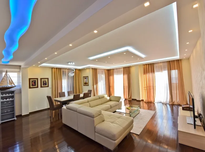 3 bedroom apartment  Petrovac, Montenegro