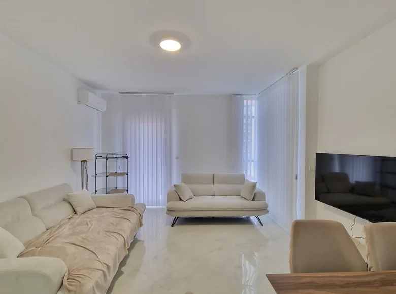 Wohnung 3 Schlafzimmer 95 m² Budva, Montenegro