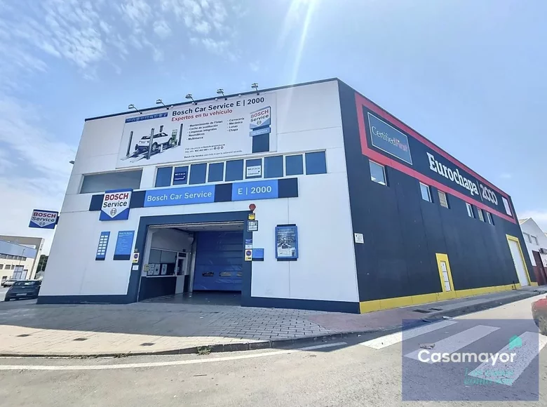 Warehouse 1 602 m² in Alicante, Spain