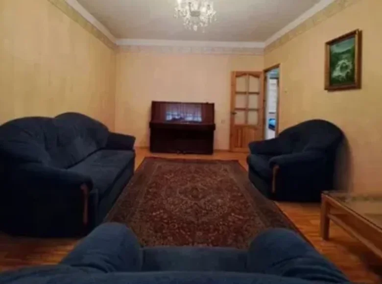 Kvartira 3 xonalar 90 m² Toshkentda