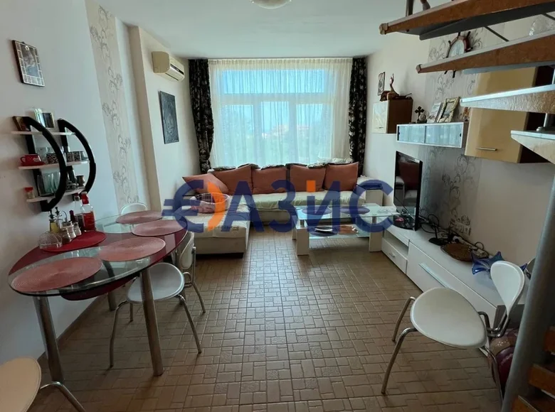 Mieszkanie 2 pokoi 75 m² Nesebyr, Bułgaria