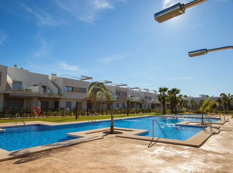 Bungalow z 2 sypialniami 81 m² Entrenaranjos, Hiszpania