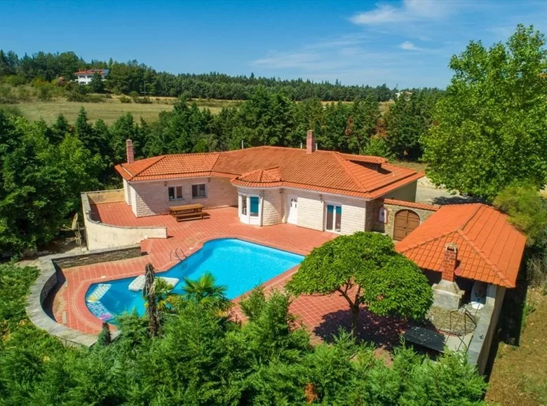 5 bedroom villa 300 m² Neochorouda, Greece