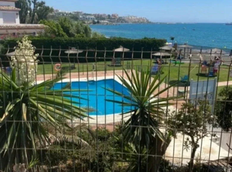 Appartement 2 chambres 70 m² Estepona, Espagne