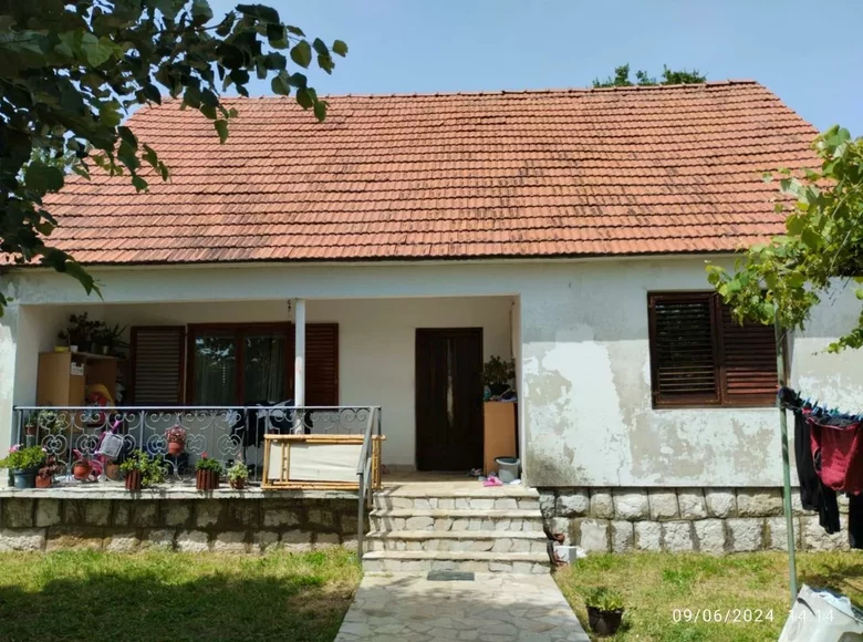 Haus 5 Zimmer 100 m² Niksic, Montenegro