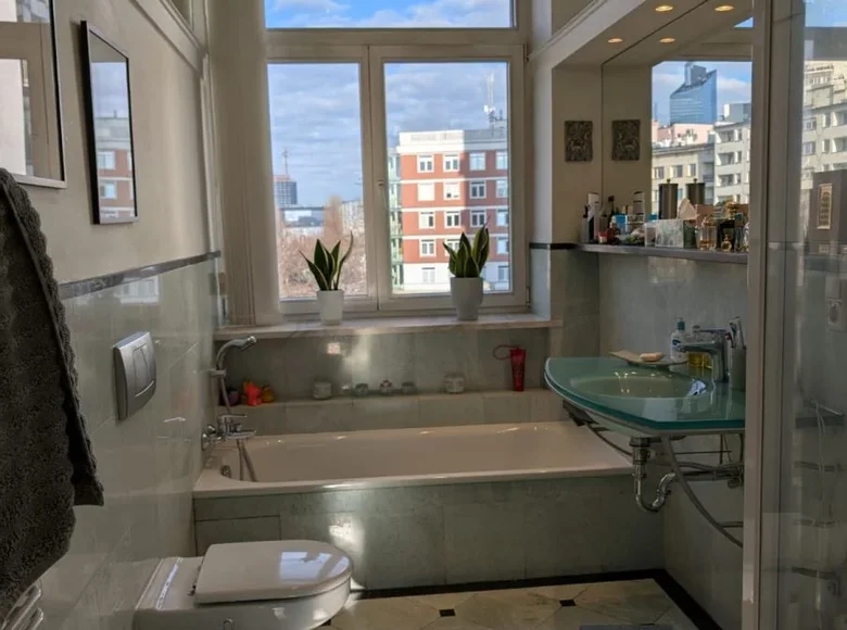 5 room apartment 122 m² Warsaw, Poland