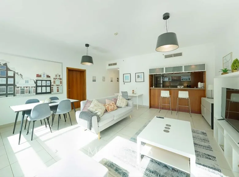 1 bedroom apartment 878 m² Dubai, United Arab Emirates