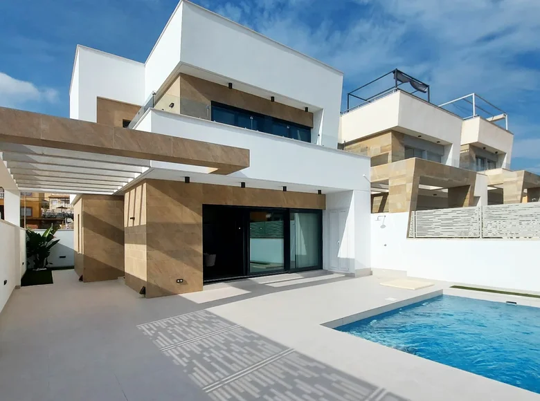 3-Schlafzimmer-Villa 232 m² San Miguel de Salinas, Spanien