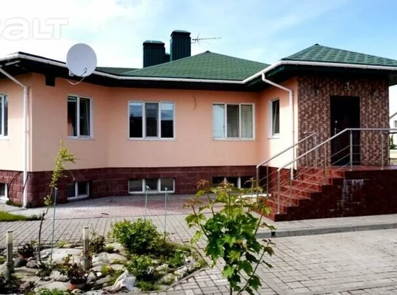 House 246 m² Scomyslicki sielski Saviet, Belarus