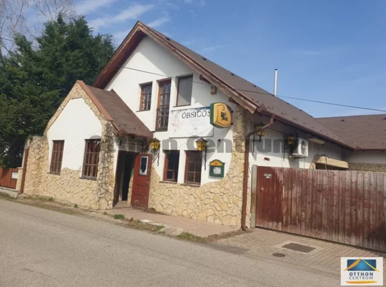 Commercial property 227 m² in Tordas, Hungary