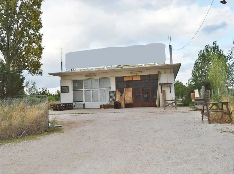 Commercial property 360 m² in Kato Souli, Greece