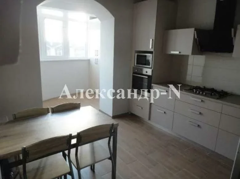 Mieszkanie 2 pokoi 75 m² Odessa, Ukraina