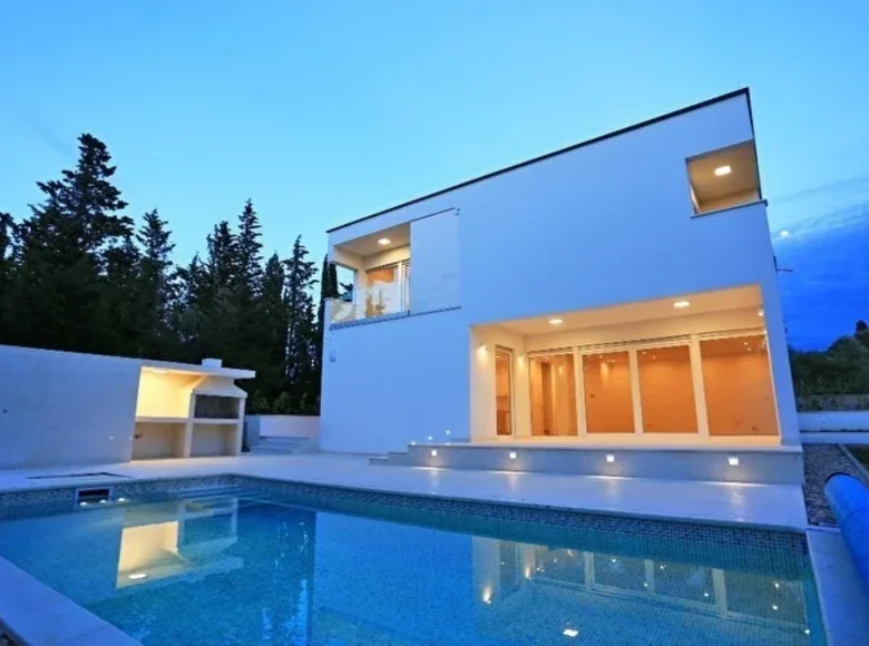 3 bedroom villa 250 m² Bashkia Durres, Albania