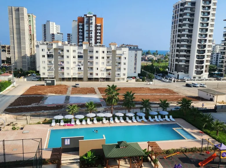 2 bedroom apartment 90 m² Mersin, Turkey