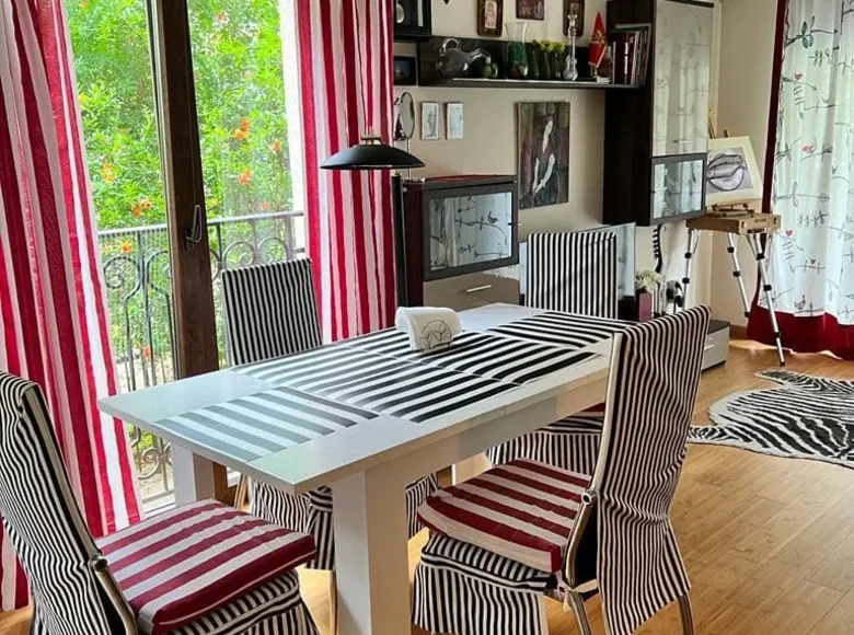 2 bedroom condo 70 m² Budva, Montenegro