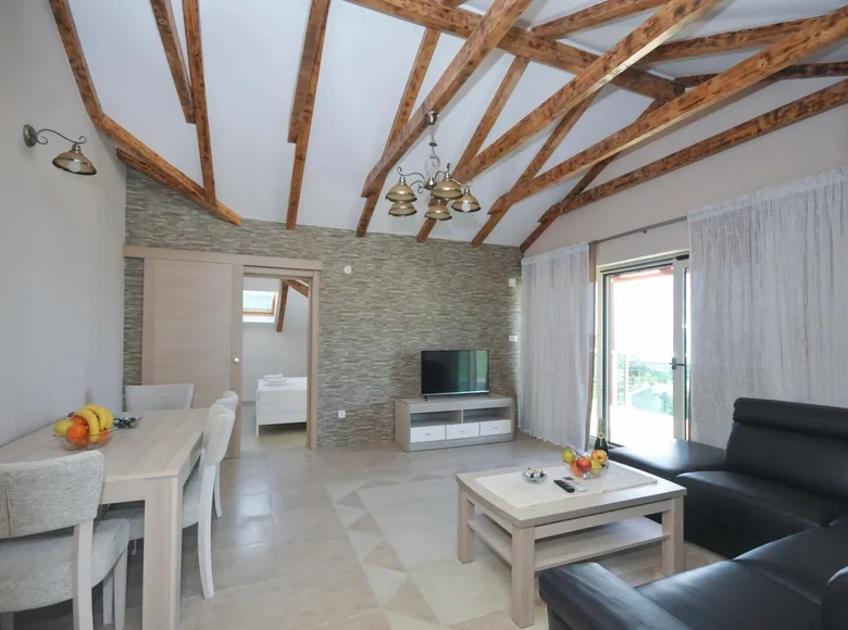 Wohnung 4 Schlafzimmer 137 m² Becici, Montenegro