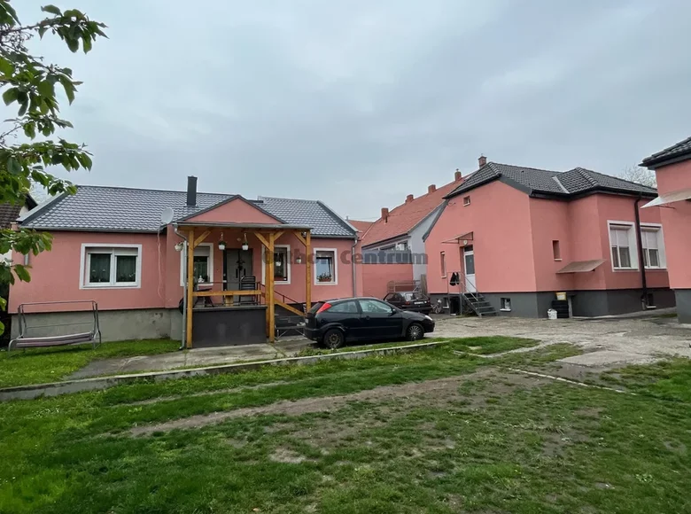 Commercial property 275 m² in Gyori jaras, Hungary