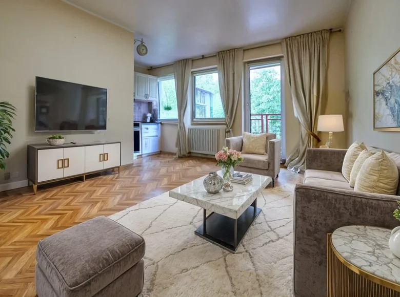 2 room apartment 43 m² Warsaw, Poland