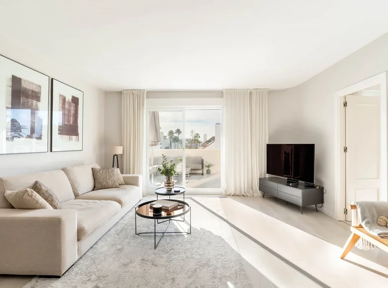 Mieszkanie 3 pokoi 139 m² Marbella, Hiszpania