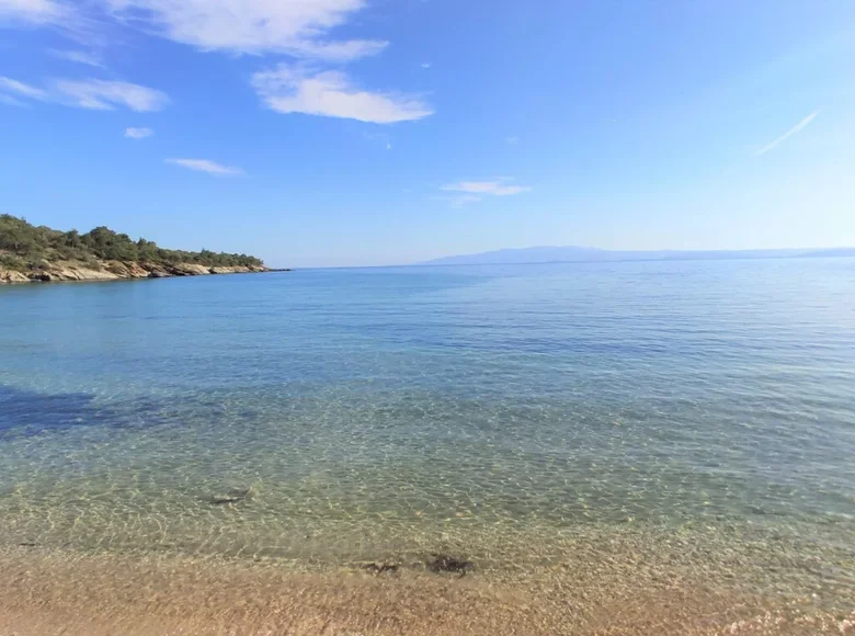 Land 1 room  Pyrgadikia, Greece