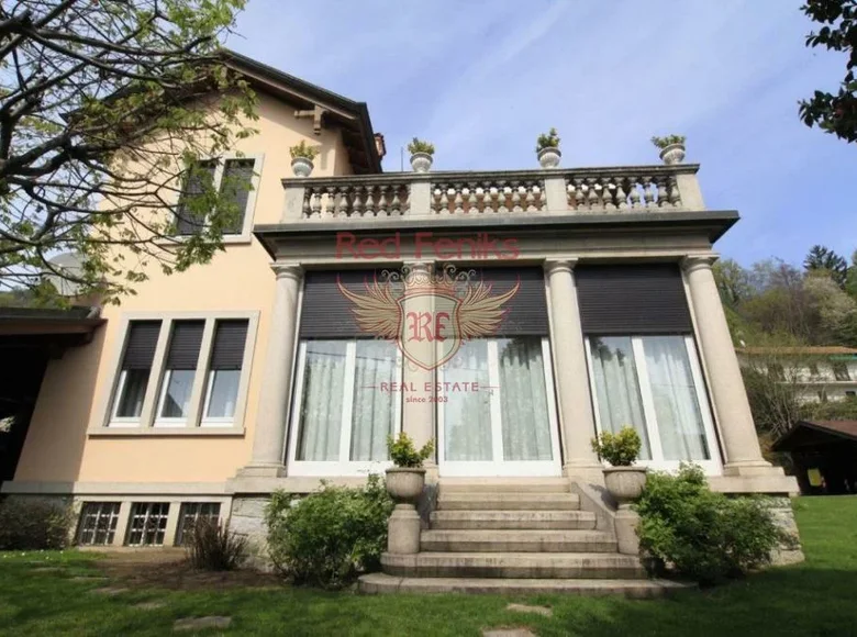 4 bedroom Villa 450 m² Verbania, Italy