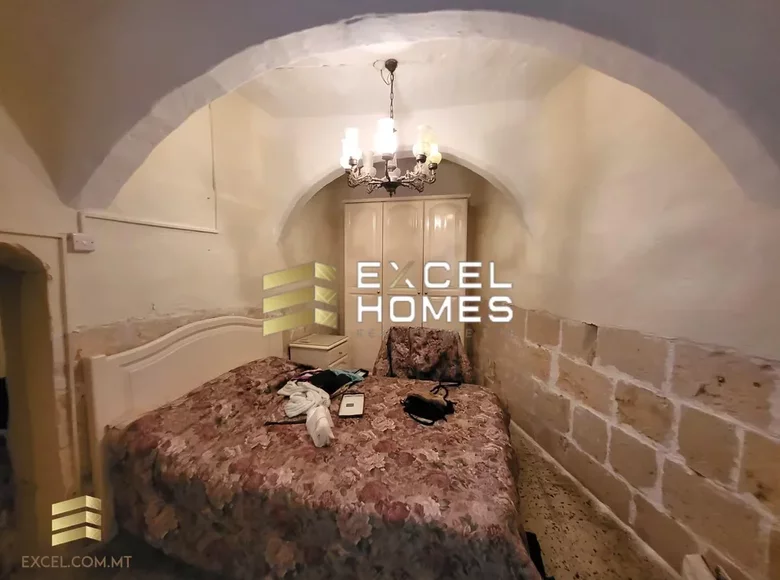 2 bedroom house  Qormi, Malta
