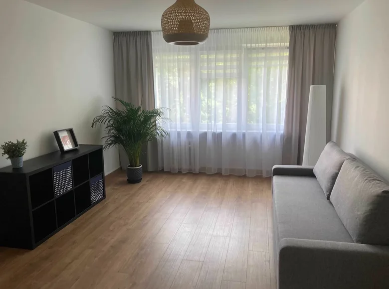 Mieszkanie 2 pokoi 45 m² w Kraków, Polska