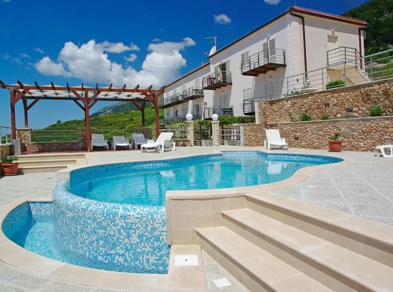 Hotel 900 m² en Bol, Croacia