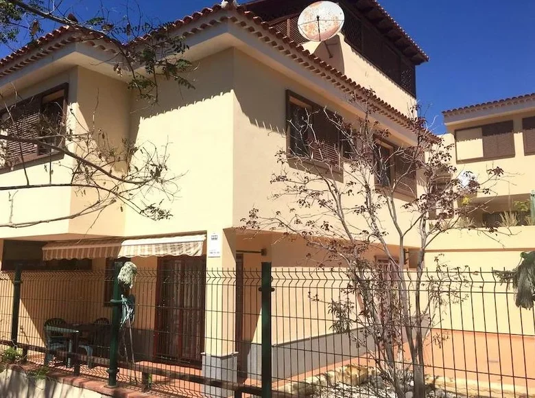 3 bedroom townthouse 100 m² Adeje, Spain