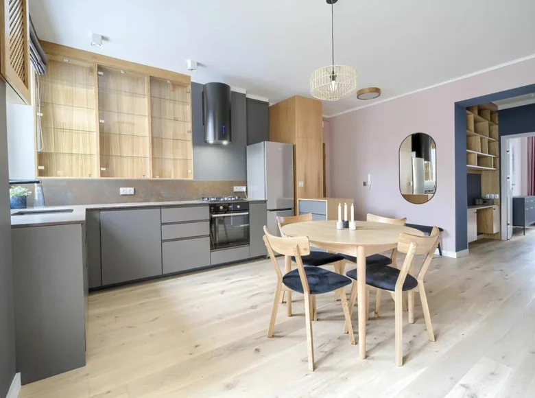 2 room apartment 52 m² in Warsaw, Poland